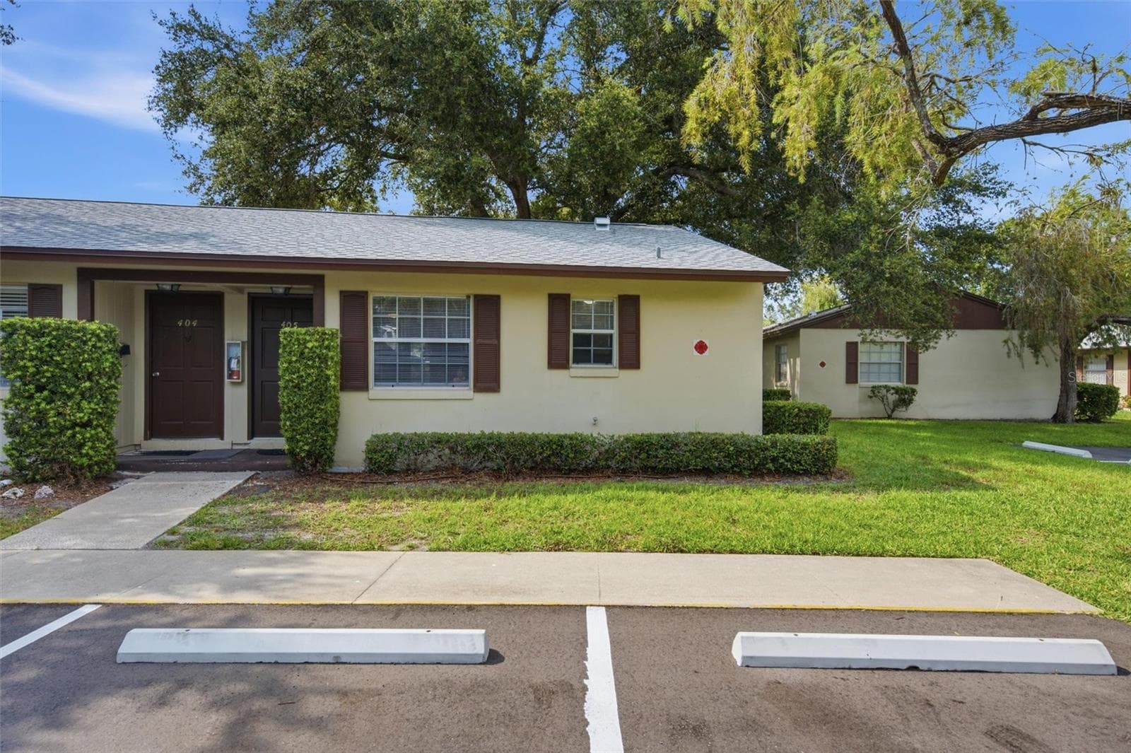 4215 E BAY DR #405