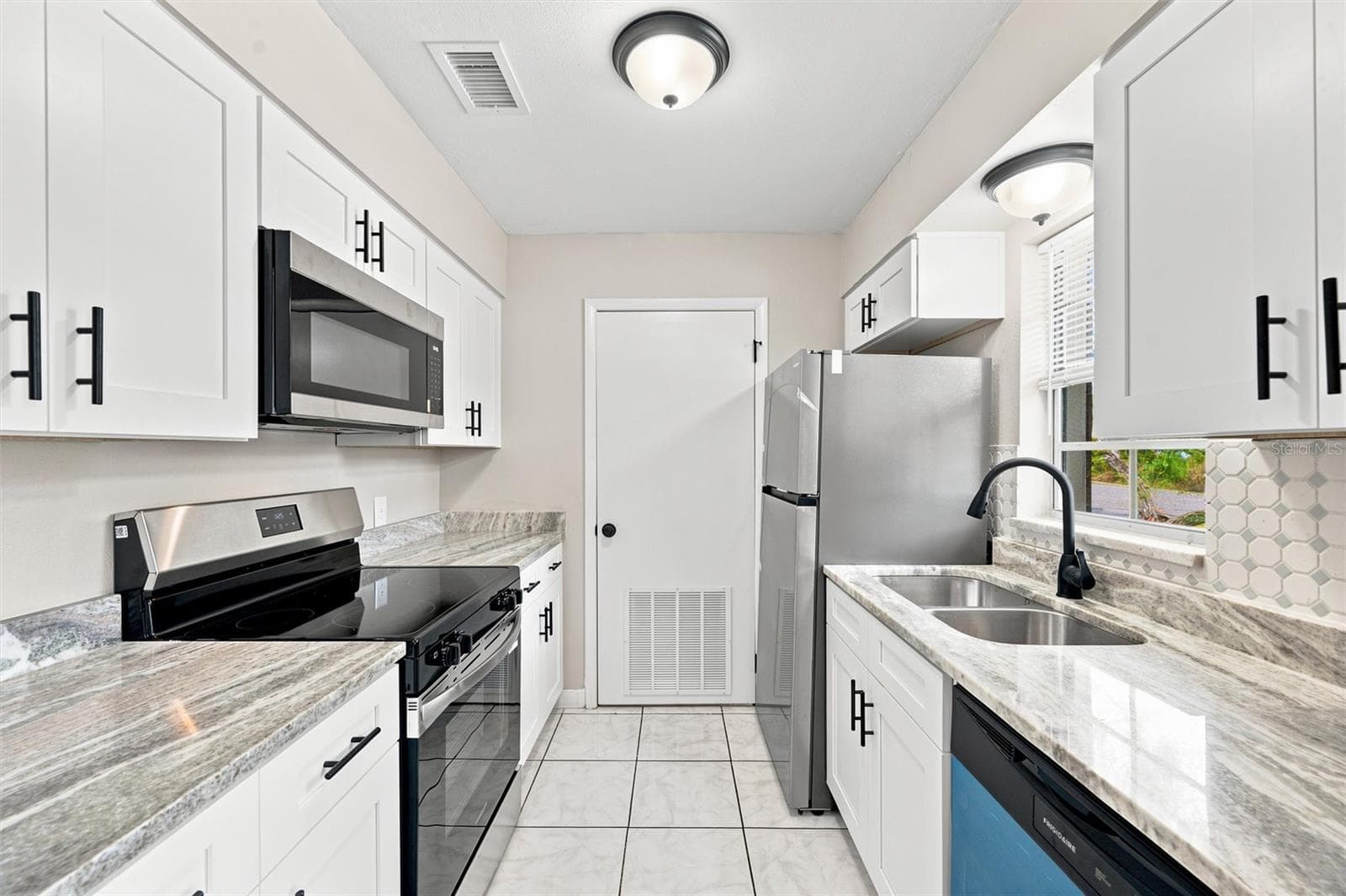 Condominium at 4215 E BAY DR #405, CLEARWATER, photo 3 of 24