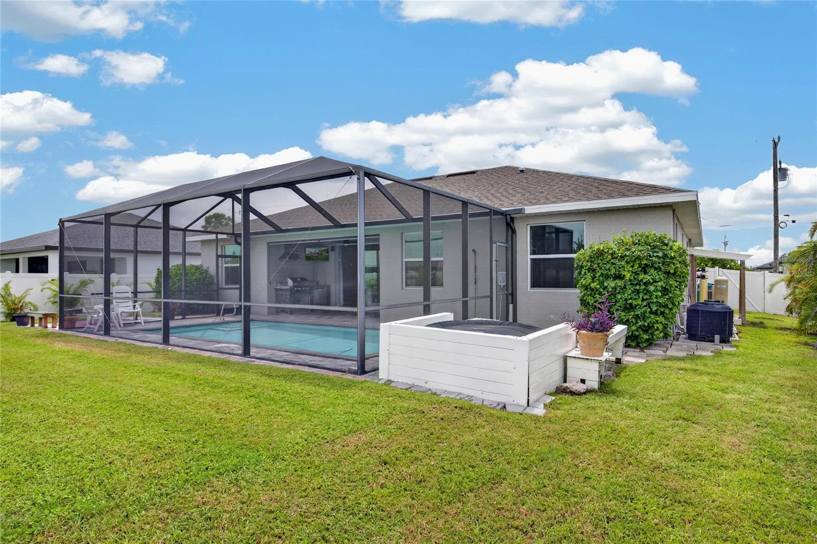 Single Family Residence at 2909 NW 24TH AVE, CAPE CORAL, photo 34 of 50