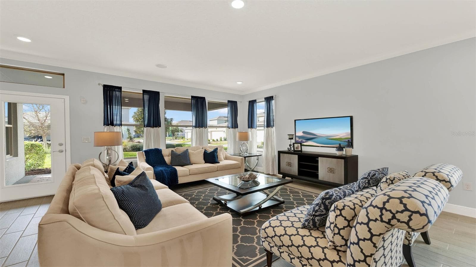 Single Family Residence at 11833 SHINE VIEW LN, WINTER GARDEN, photo 9 of 32