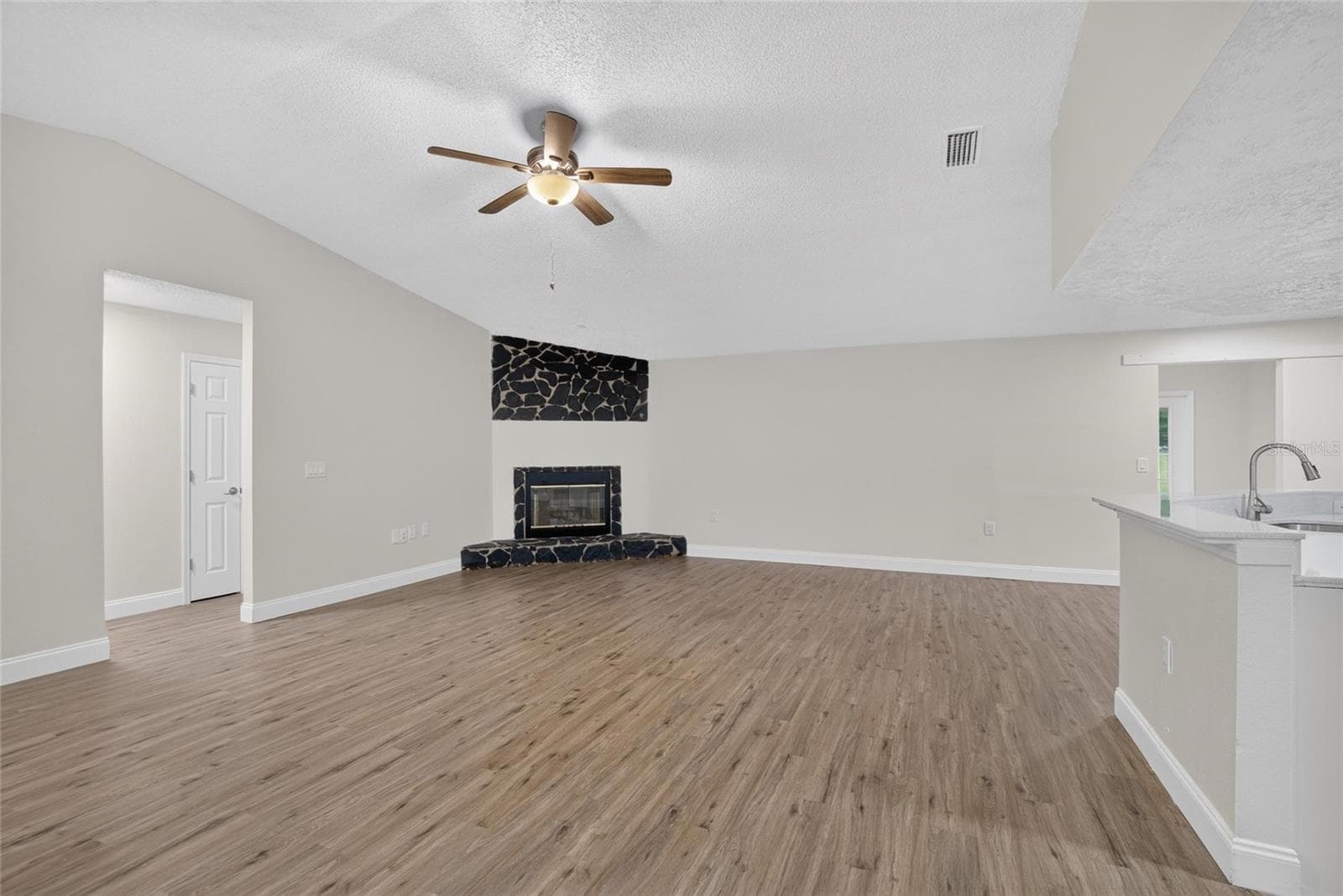 Single Family Residence at 27526 GREEN WILLOW RUN, WESLEY CHAPEL, photo 12 of 78