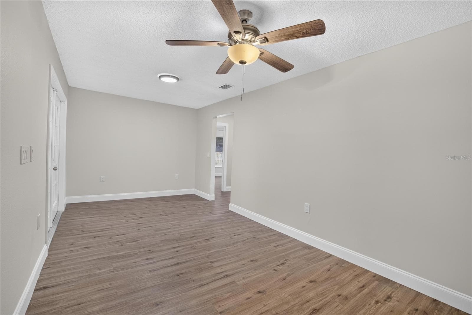 Single Family Residence at 27526 GREEN WILLOW RUN, WESLEY CHAPEL, photo 31 of 78