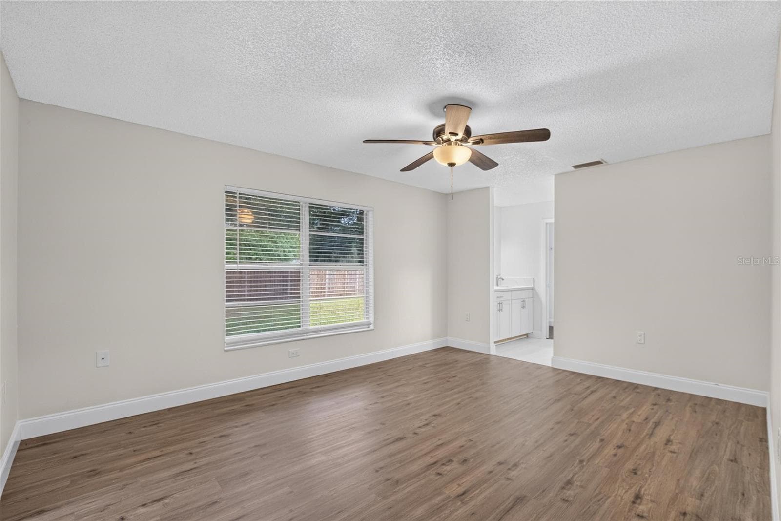 Single Family Residence at 27526 GREEN WILLOW RUN, WESLEY CHAPEL, photo 37 of 78