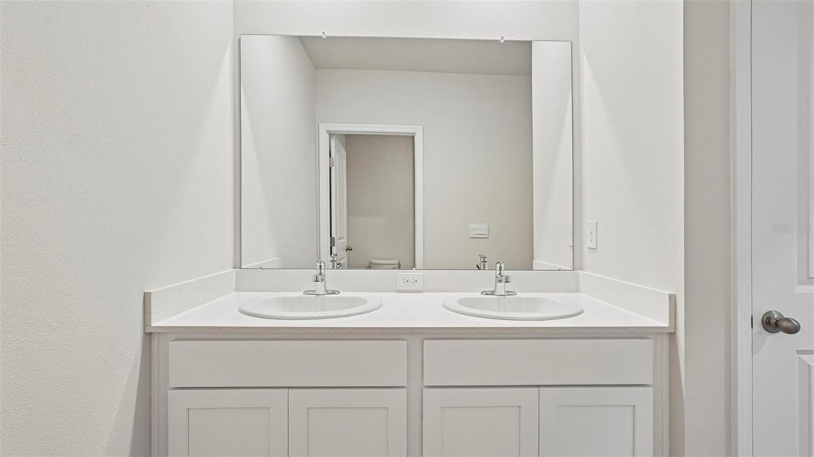 Single Family Residence at 5423 SILVER MOONLIGHT DR, PALMETTO, photo 30 of 51