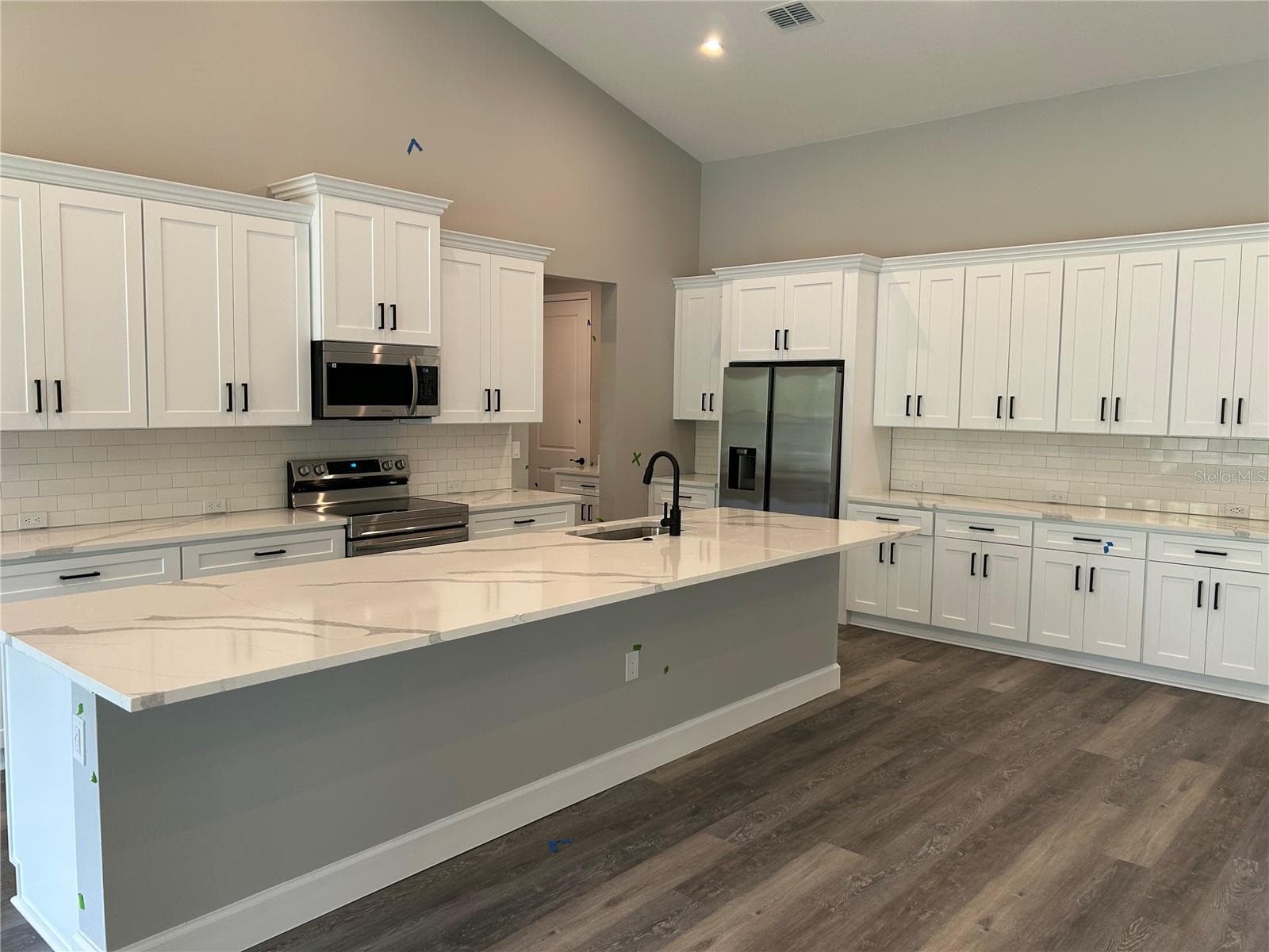 Not the actual home. Photos are of a similar floorplan. Interior/Exterior colors and features may vary. - 3064 W PINE RIDGE BLVD, BEVERLY HILLS