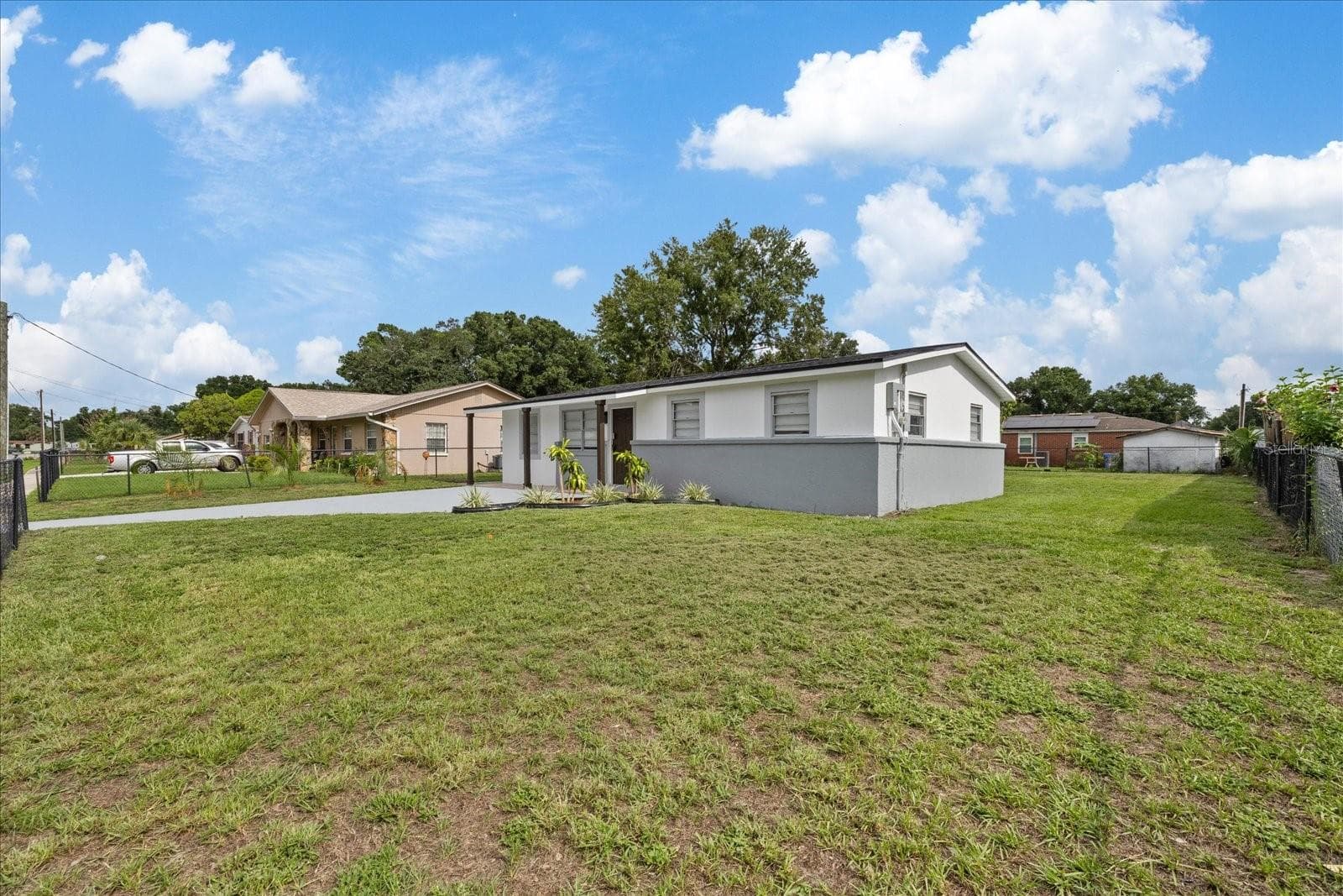 Single Family Residence at 8303 BAHIA AVE, TAMPA, photo 4 of 34