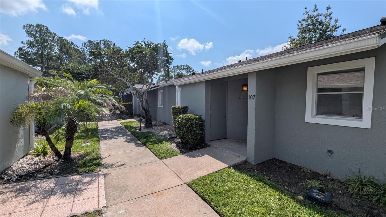 Front - 107 DORCHESTER SQ, LAKE MARY