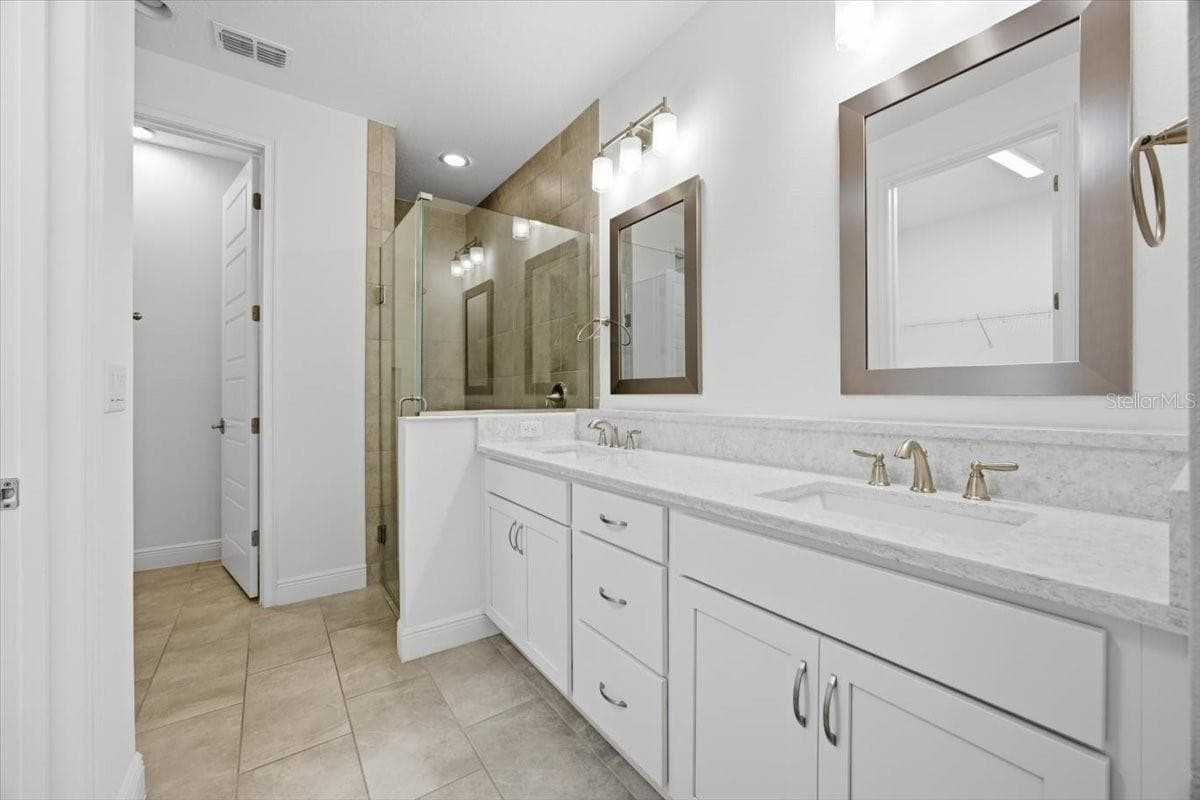 Townhouse at 9874 BUCKLOW HILL DR, ORLANDO, photo 5 of 29
