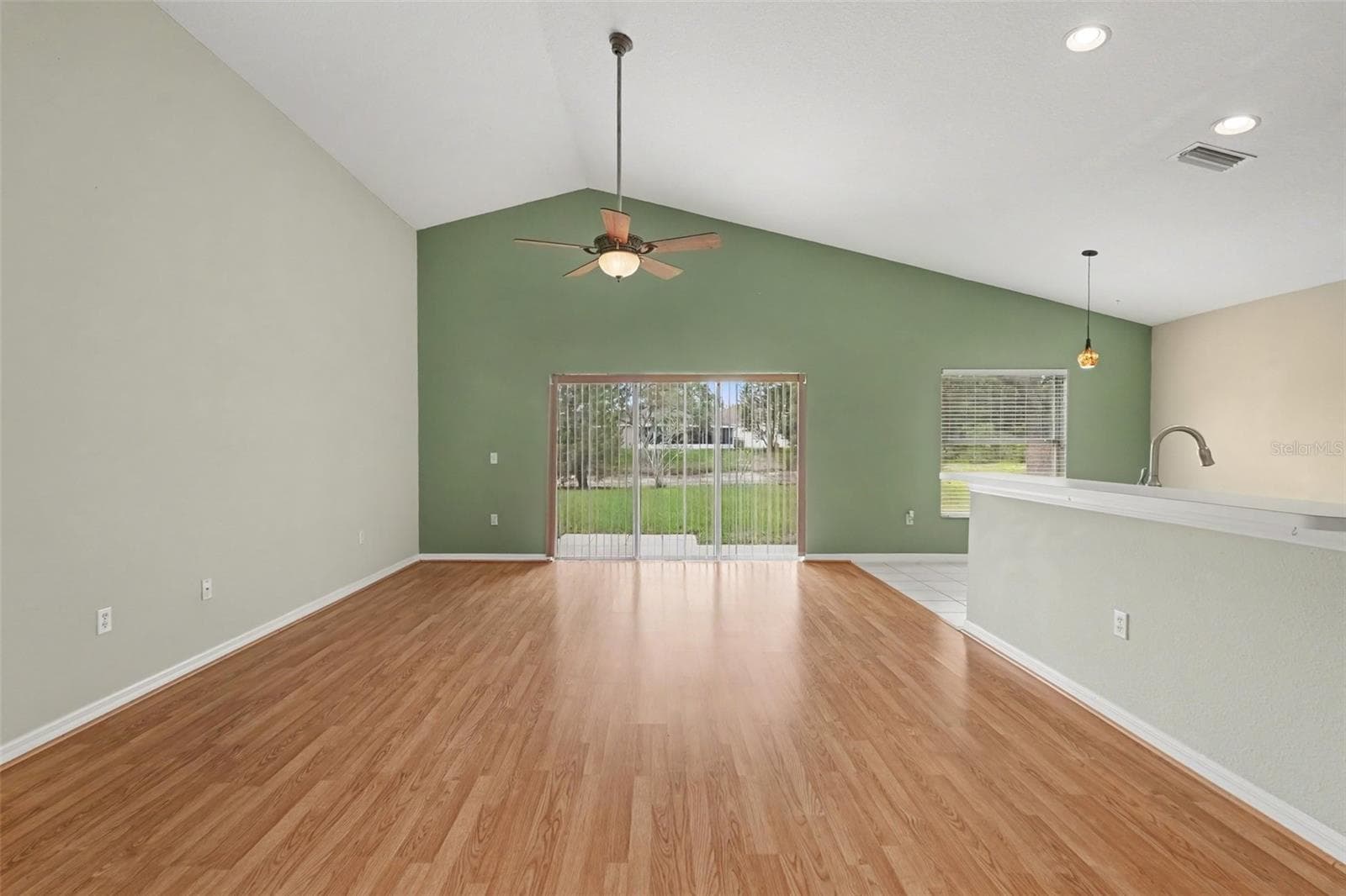 Single Family Residence at 9407 CYPRESS HARBOR DRIVE, GIBSONTON, photo 6 of 40