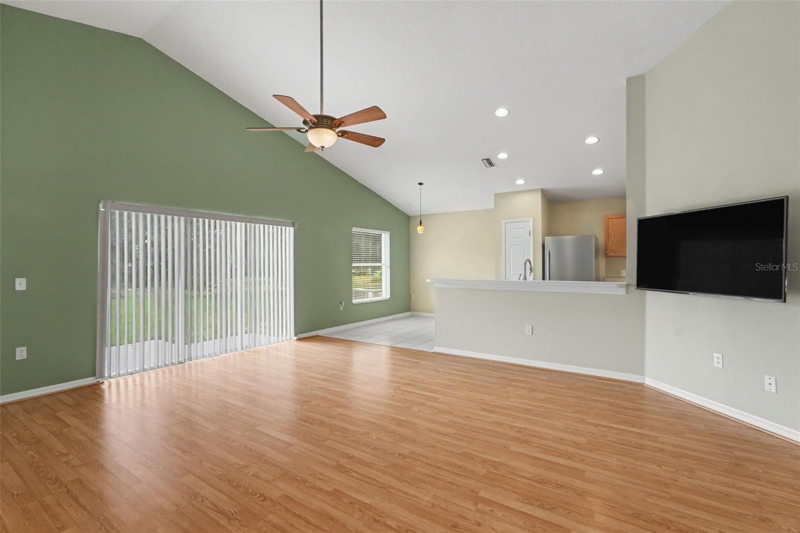 Single Family Residence at 9407 CYPRESS HARBOR DRIVE, GIBSONTON, photo 7 of 40