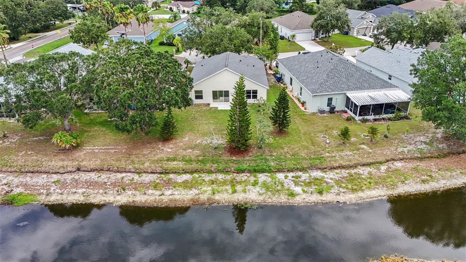 Single Family Residence at 9407 CYPRESS HARBOR DRIVE, GIBSONTON, photo 37 of 40