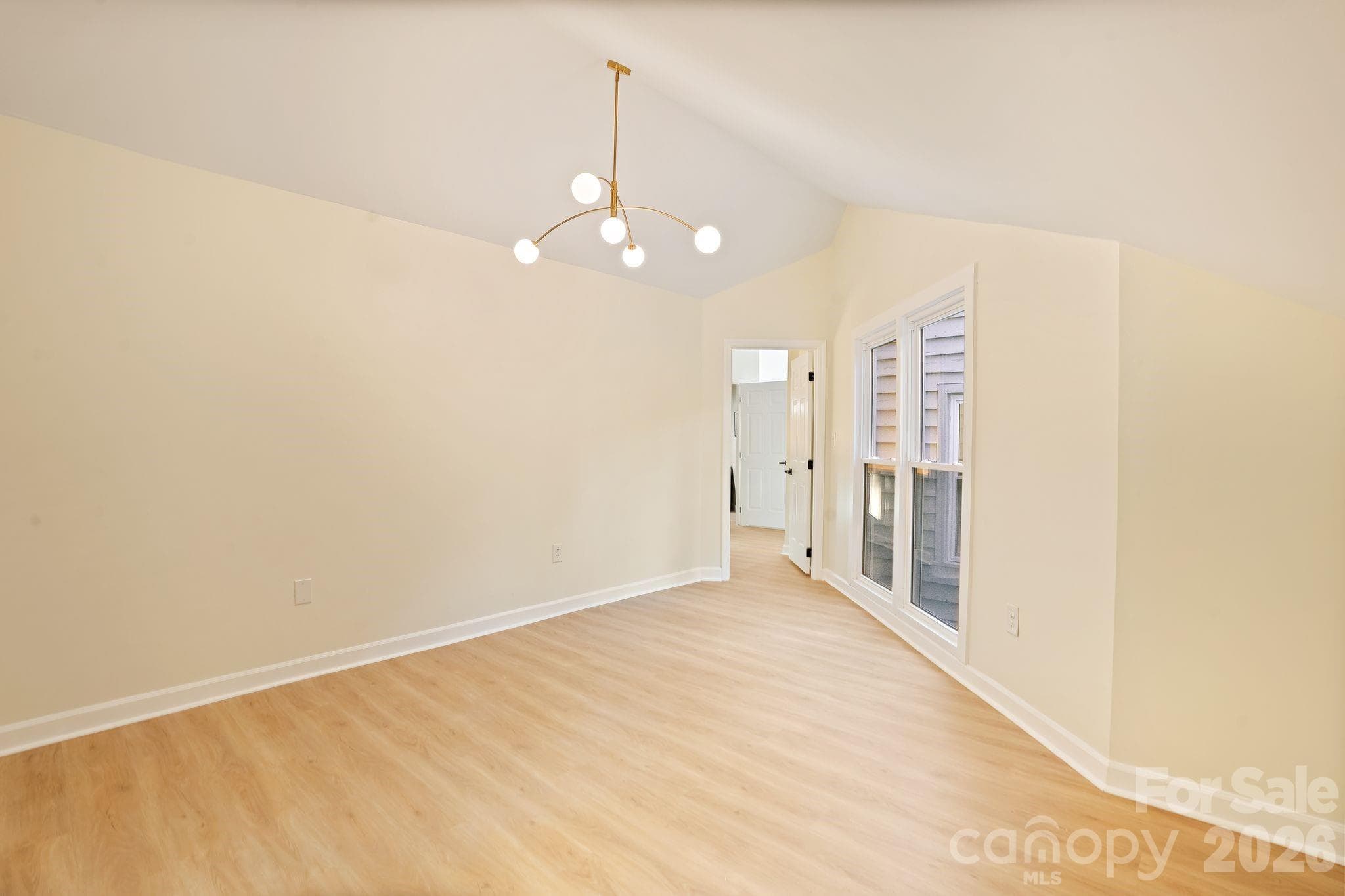Large Secondary Bedroom with En Suite Bathroom - 6301 Saddlebrook Court, Charlotte