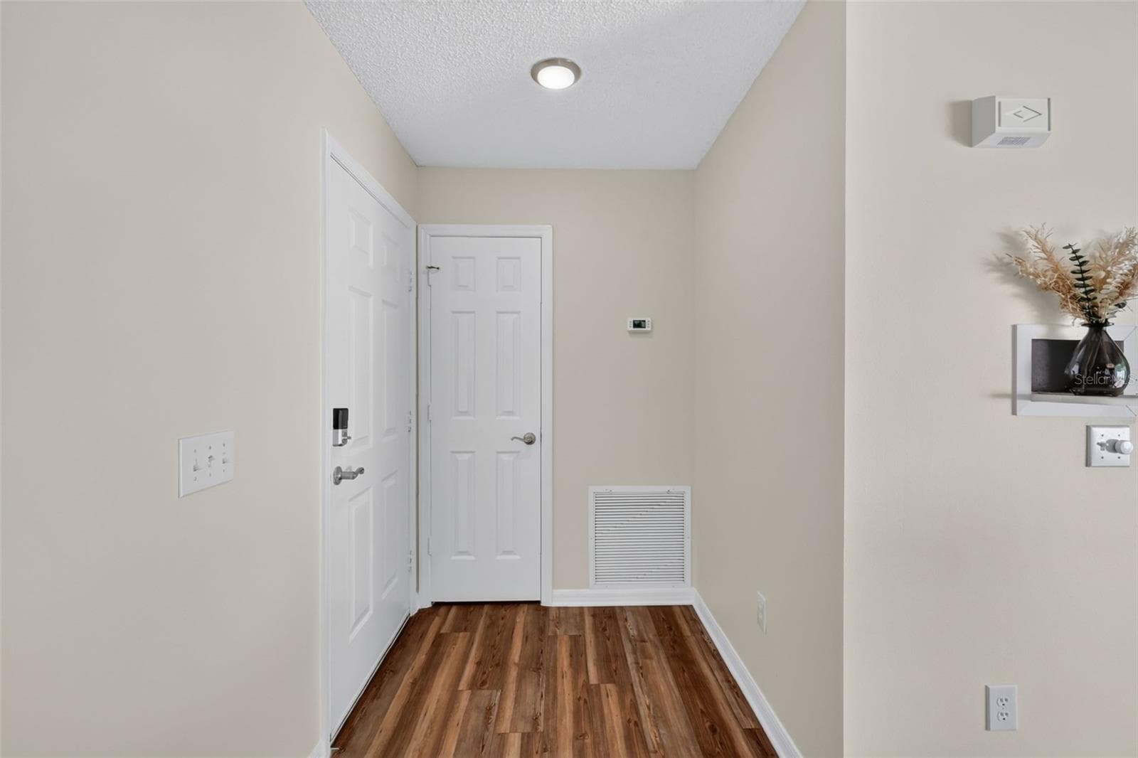 Foyer and Front Entry - 1717 FRANCISCO ST, THE VILLAGES