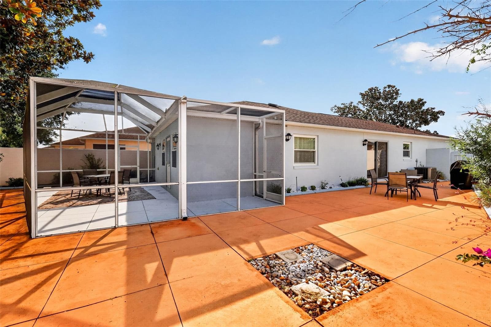 Expansive 20'x56' Side Courtyard with ROOM FOR A POOL! - 1717 FRANCISCO ST, THE VILLAGES