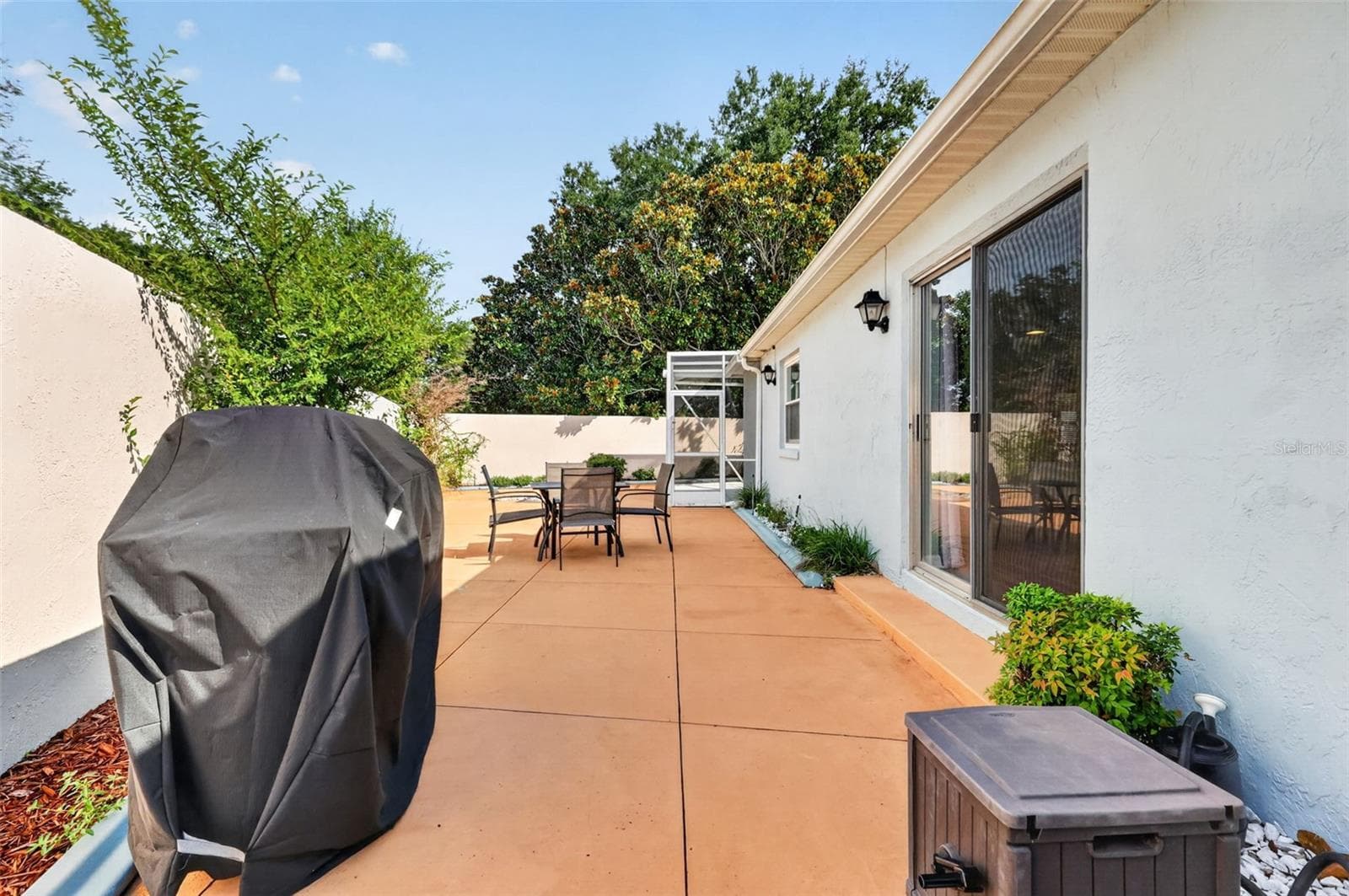 Expansive 20'x56' Side Courtyard with ROOM FOR A POOL! - 1717 FRANCISCO ST, THE VILLAGES