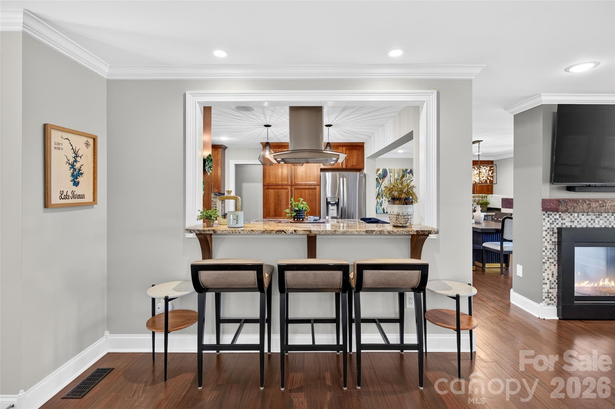 Breakfast Bar Main Level - 7144 Lynbrook Creek Road, Denver