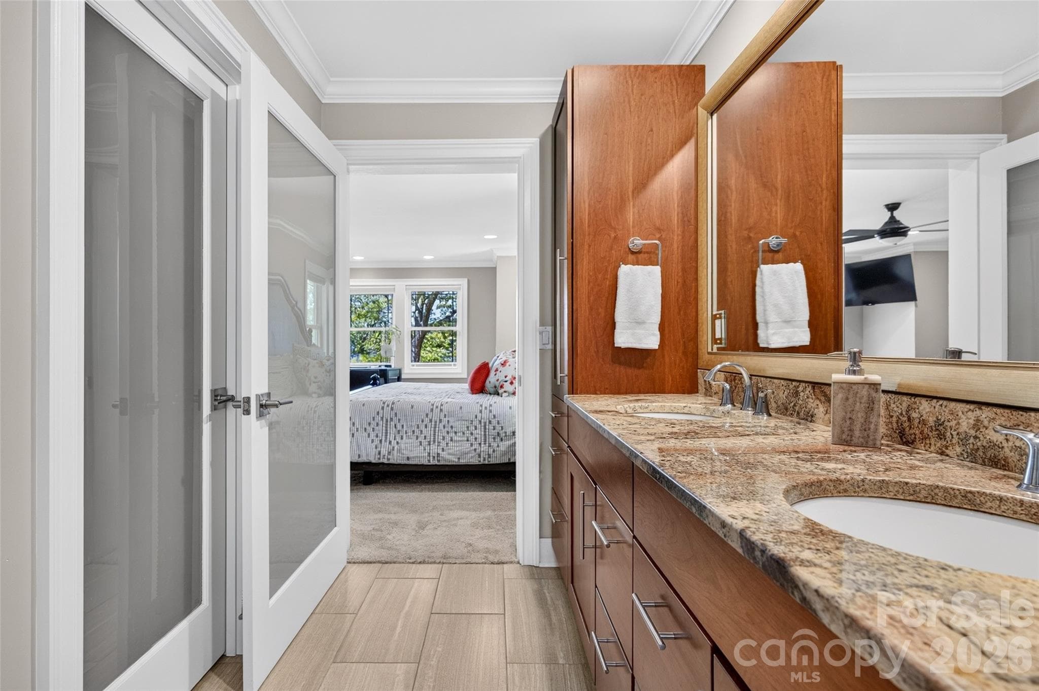 Primary Ensuite Main Level - 7144 Lynbrook Creek Road, Denver