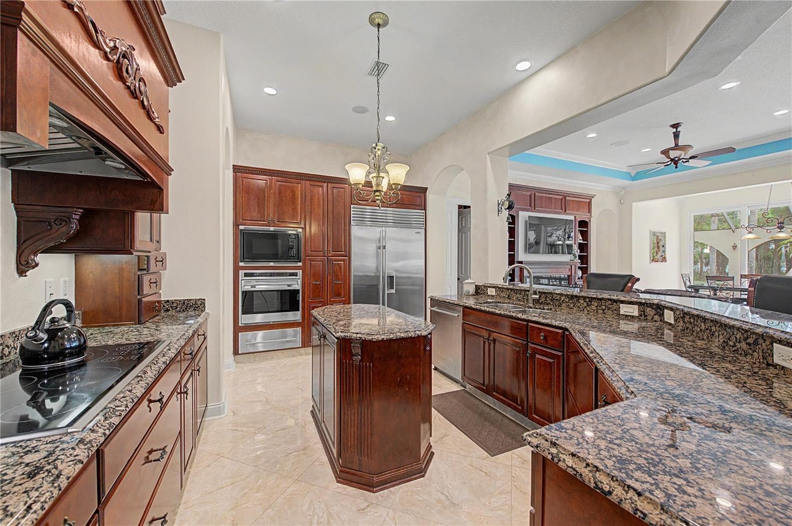 Gourmet Kitchen - 21246 QUIET HAVEN CT, LAND O LAKES