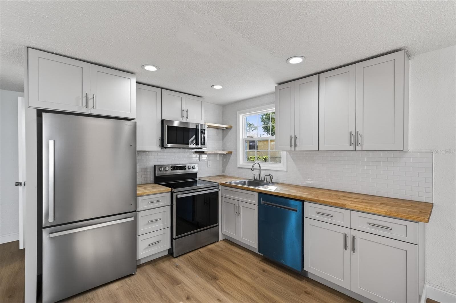 Single Family Residence at 4545 12TH AVE S, ST PETERSBURG, photo 2 of 37