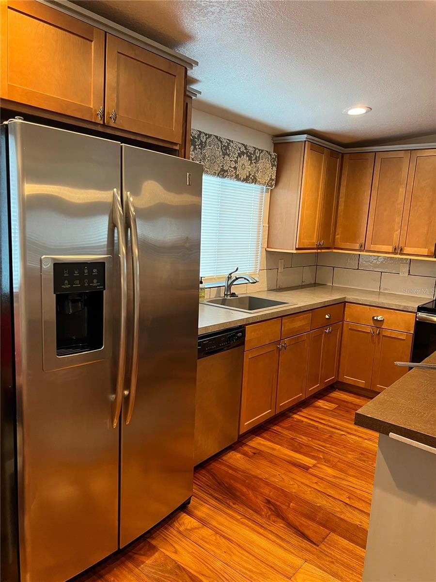 Manufactured Home at 170 AUTUNM, ST CLOUD, photo 5 of 17