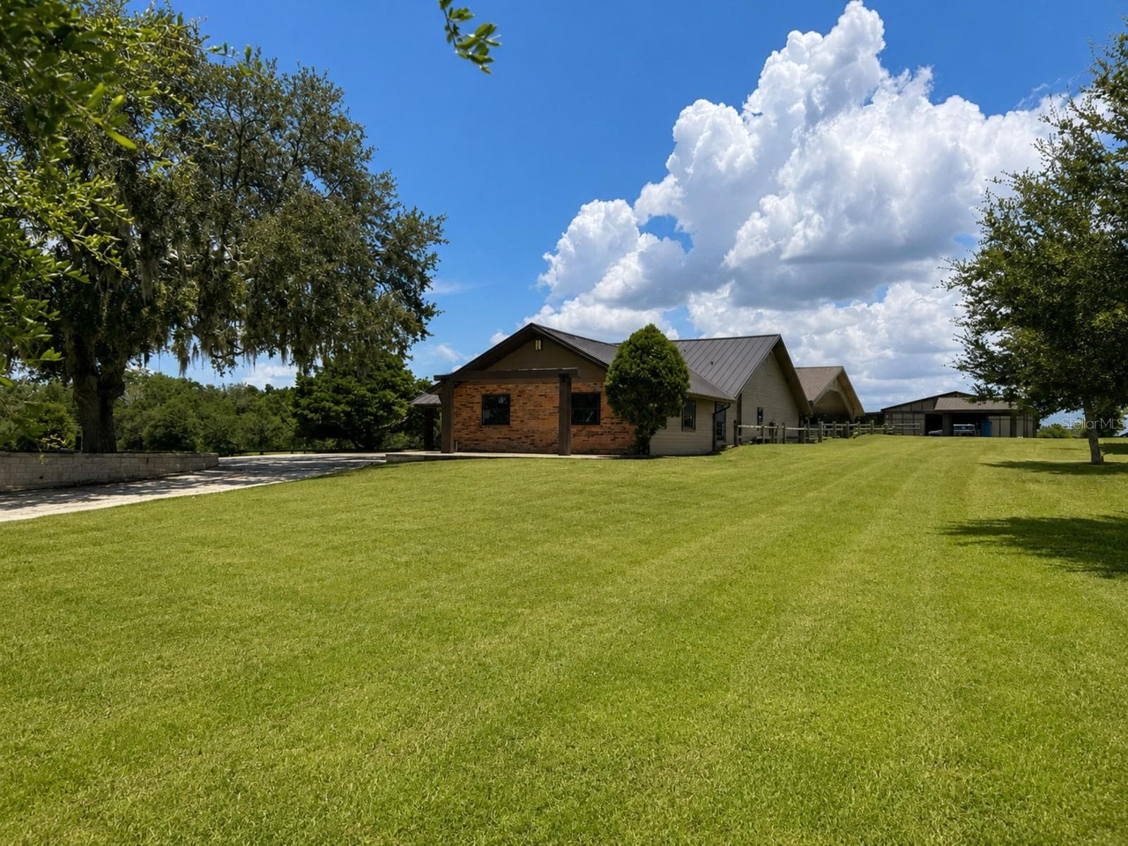 Single Family Residence at 6820 COUNTY ROAD 561, CLERMONT, photo 2 of 38