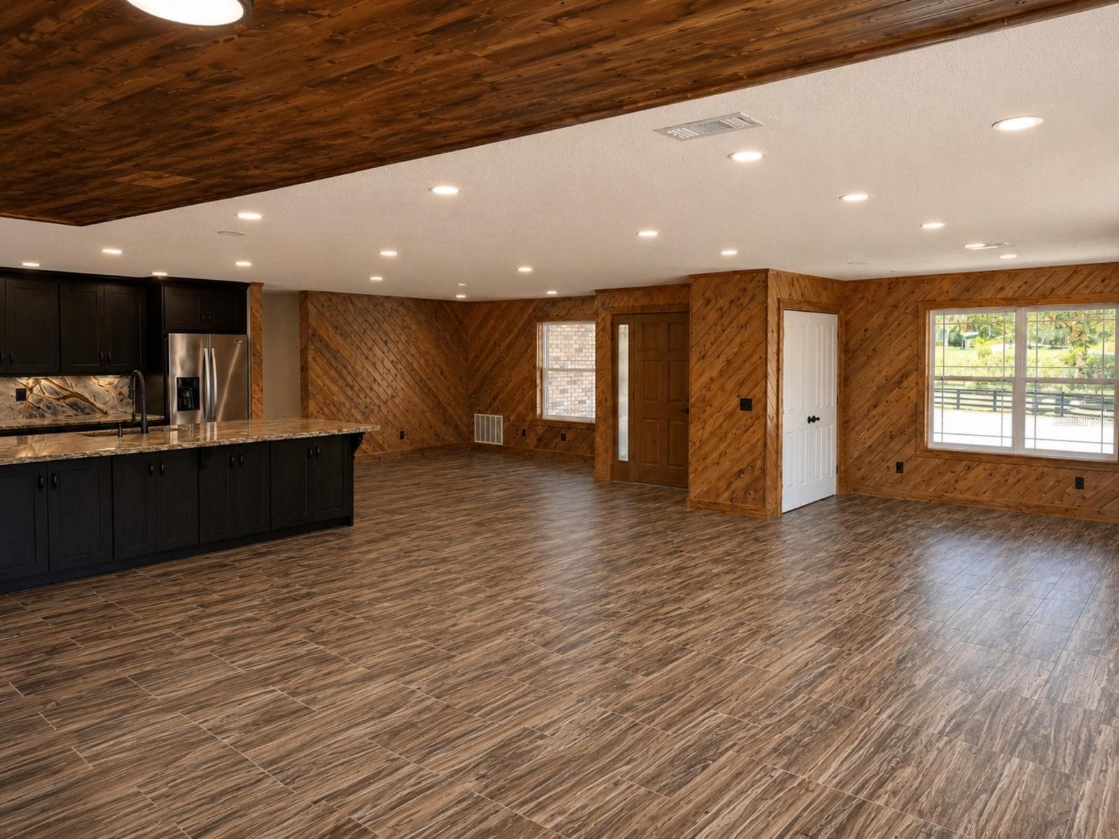 Single Family Residence at 6820 COUNTY ROAD 561, CLERMONT, photo 8 of 38