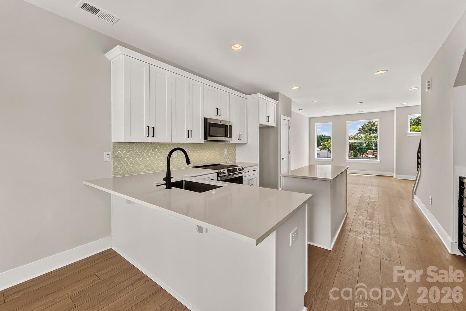 Townhouse at Charlotte, photo 2 of 13