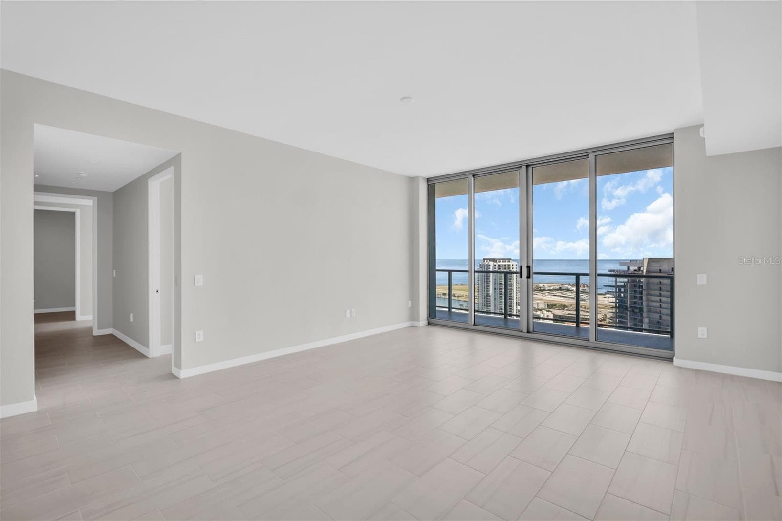 Condominium at 400 CENTRAL AVE #3603, ST PETERSBURG, photo 16 of 77