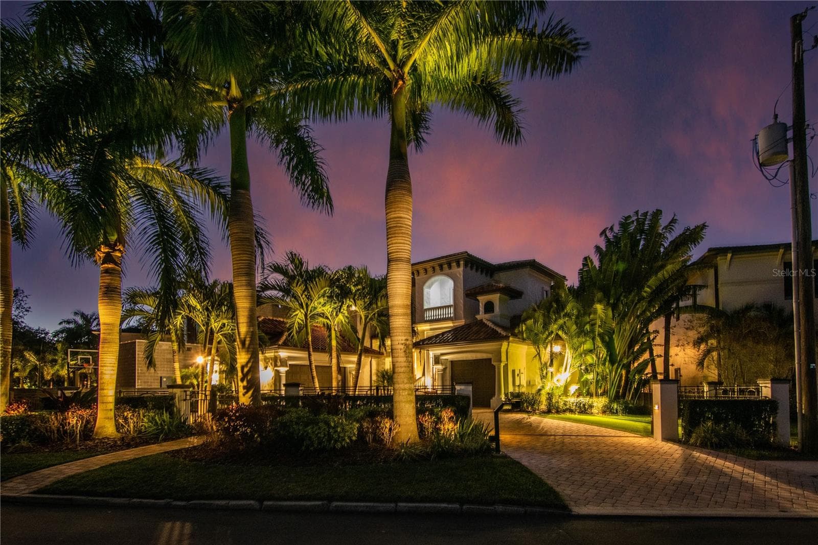 Single Family Residence at 5211 W NEPTUNE WAY, TAMPA, photo 130 of 133