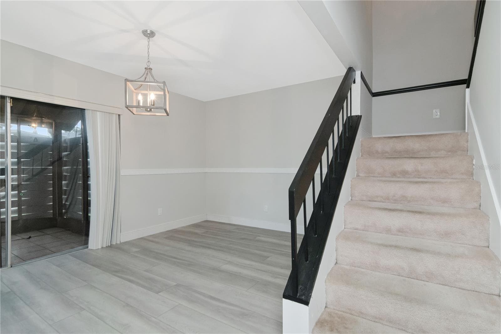 Townhouse at 2655 BARKSDALE CT, CLEARWATER, photo 6 of 37