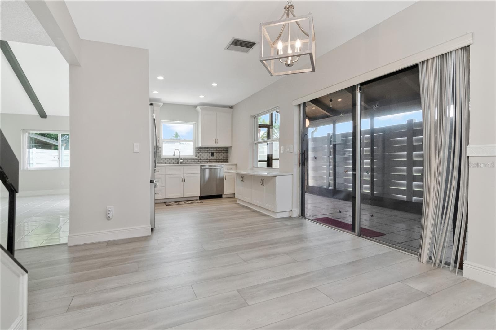 Townhouse at 2655 BARKSDALE CT, CLEARWATER, photo 9 of 37