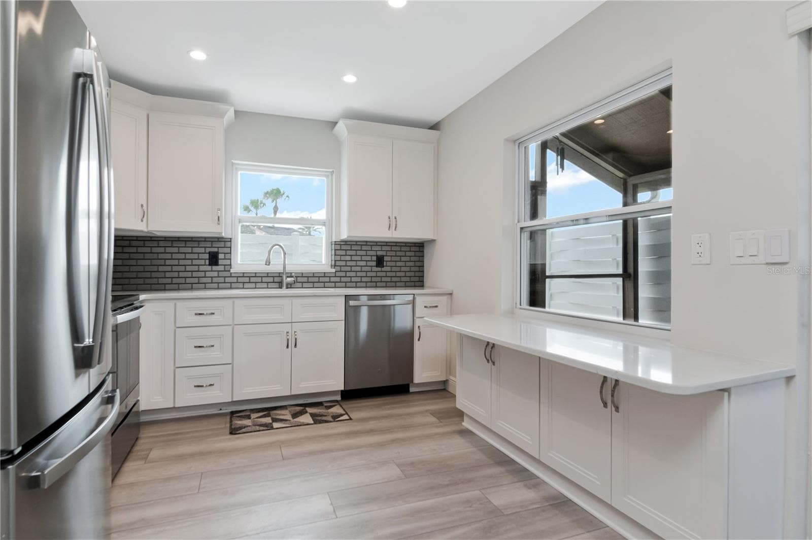 Townhouse at 2655 BARKSDALE CT, CLEARWATER, photo 10 of 37