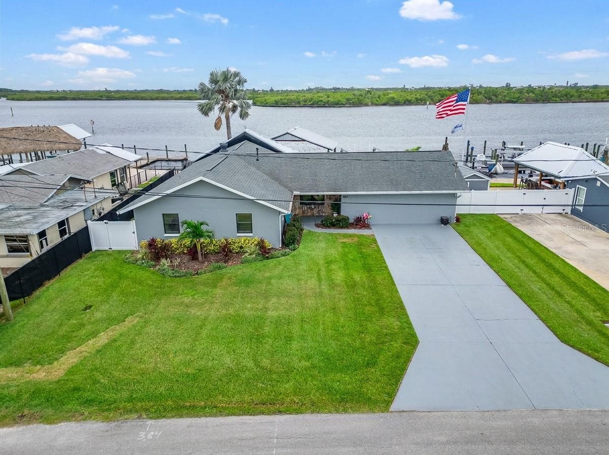 3422 W SHELL POINT RD