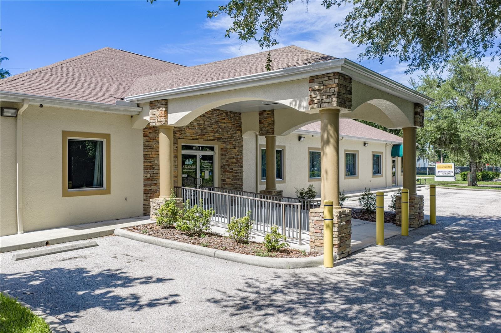 Office at 1214 W REYNOLDS ST #1, PLANT CITY, photo 4 of 57