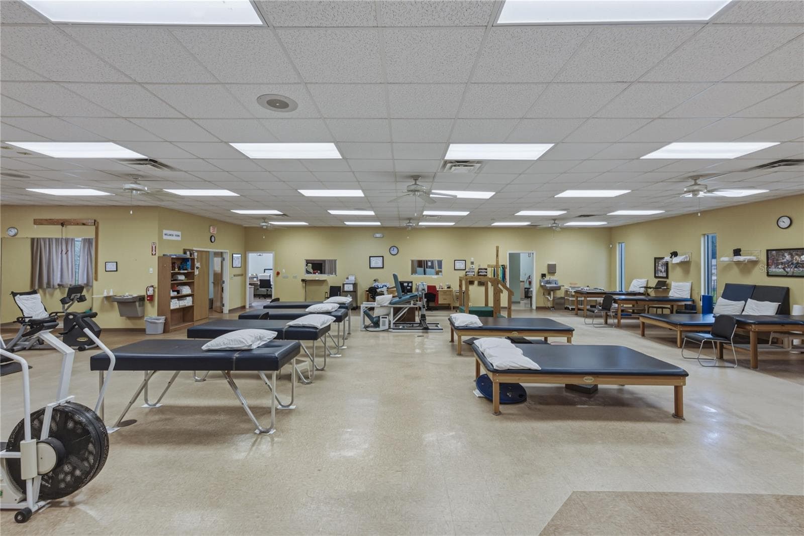 Office at 1214 W REYNOLDS ST #1, PLANT CITY, photo 11 of 57