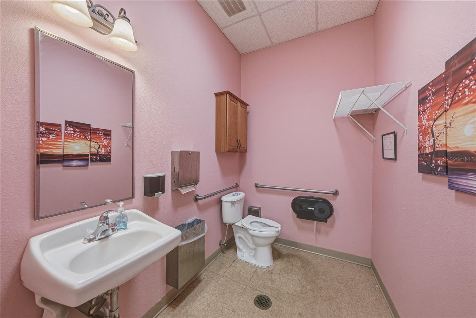 Office at 1214 W REYNOLDS ST #1, PLANT CITY, photo 19 of 57