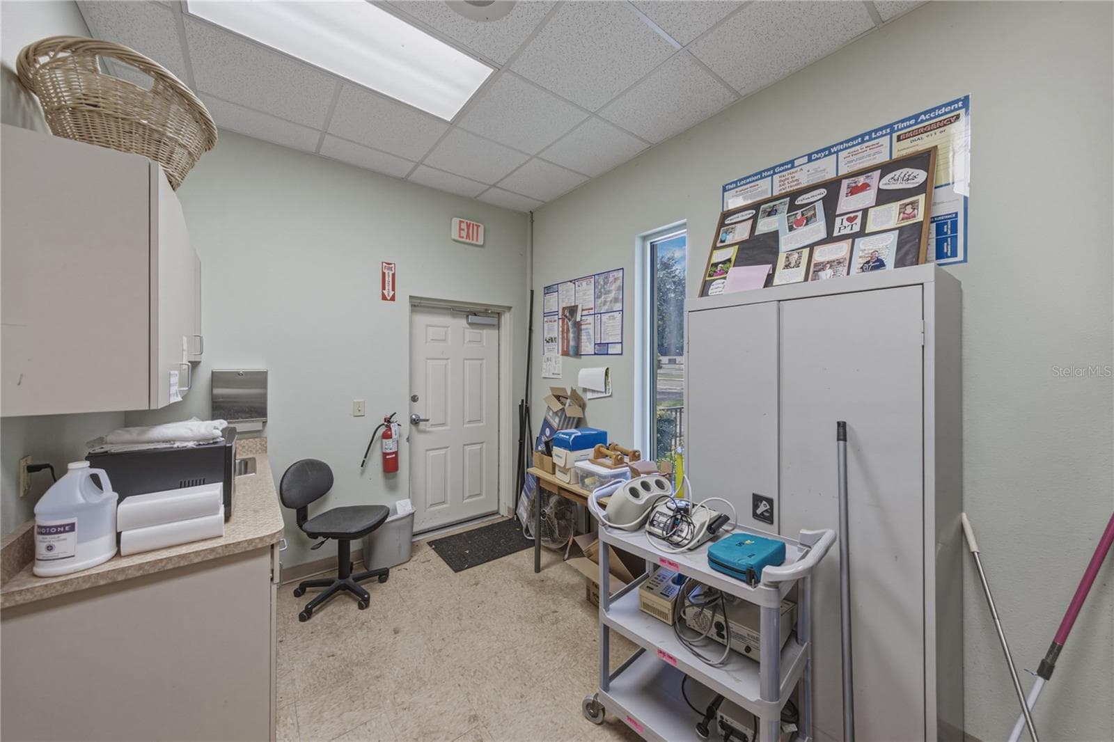 Office at 1214 W REYNOLDS ST #1, PLANT CITY, photo 21 of 57