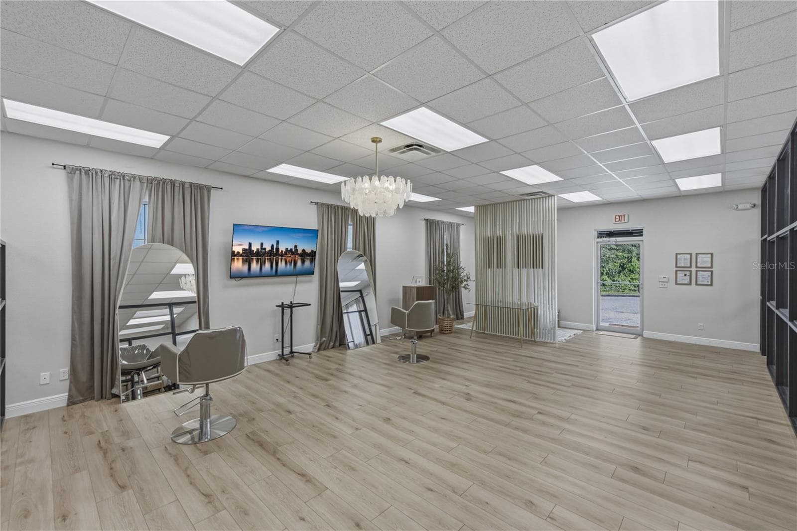 Suite 2 - 1214 W REYNOLDS ST #1, PLANT CITY