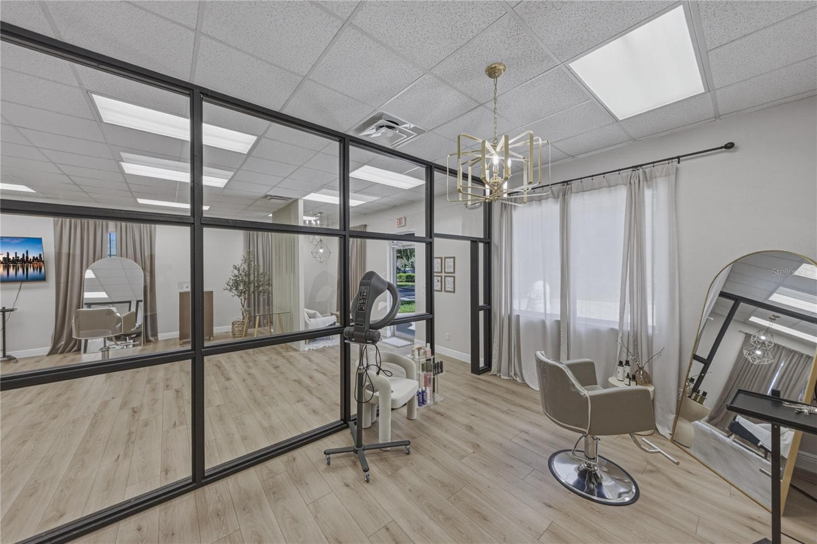 Suite 2 - 1214 W REYNOLDS ST #1, PLANT CITY
