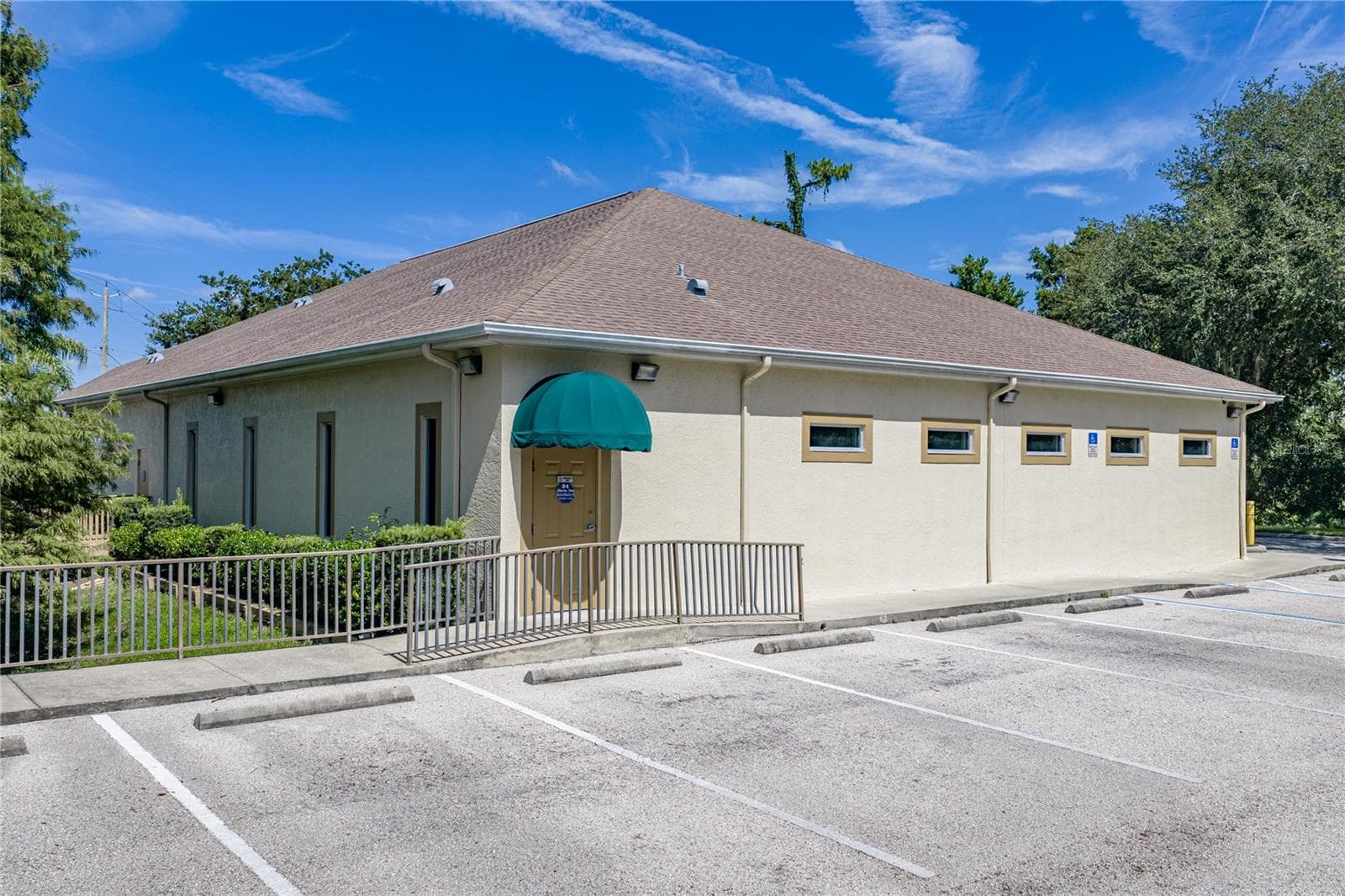 Office at 1214 W REYNOLDS ST #1, PLANT CITY, photo 53 of 57
