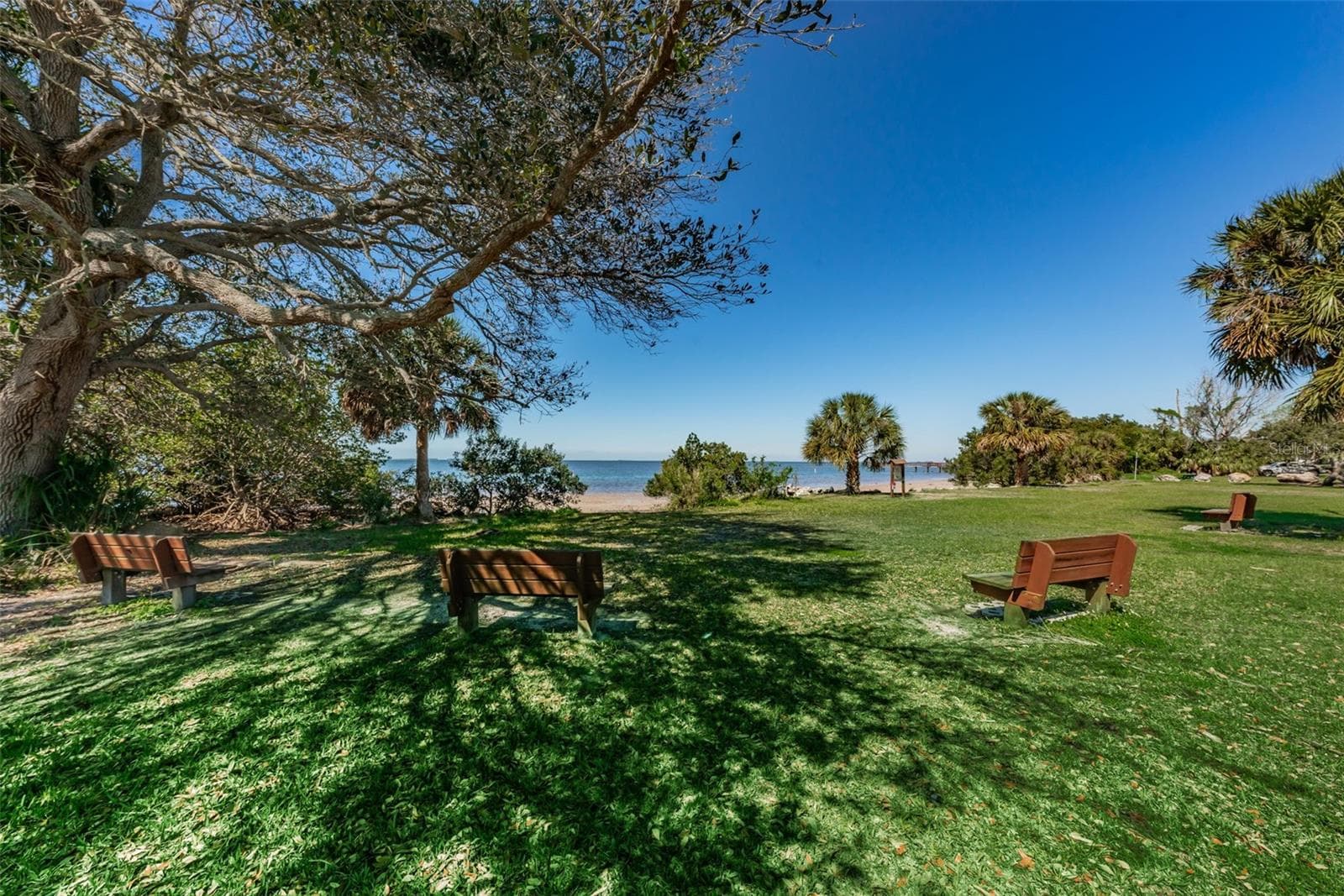 Public Park - 383 GEORGIA AVE, CRYSTAL BEACH