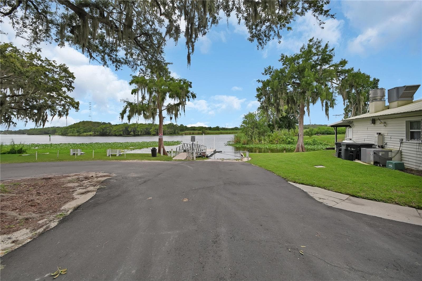 Mobile Home at 109 CYPRESS DR, DEBARY, photo 32 of 50