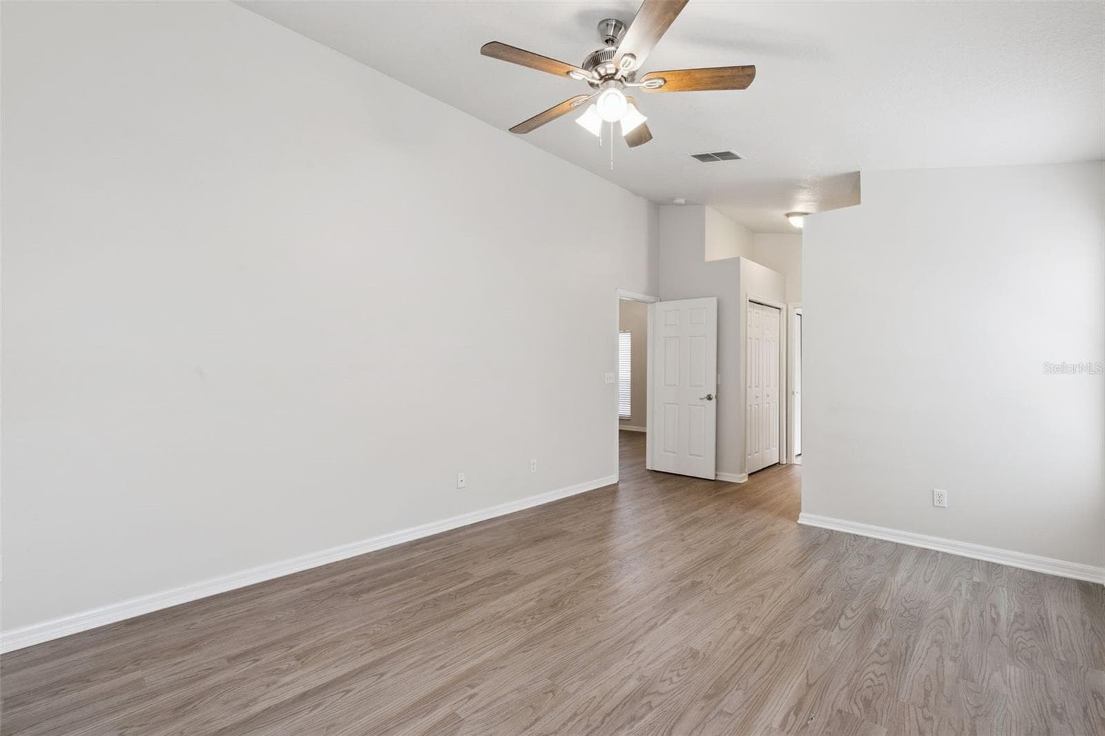 Single Family Residence at 5483 GLEN OAK PL, SANFORD, photo 11 of 29