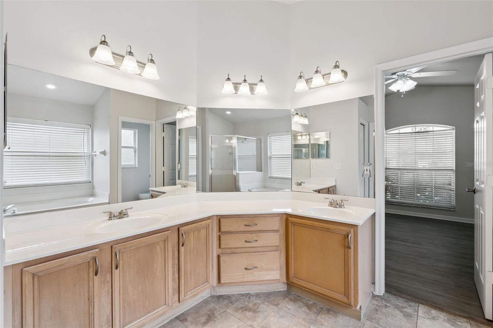Single Family Residence at 5483 GLEN OAK PL, SANFORD, photo 12 of 29