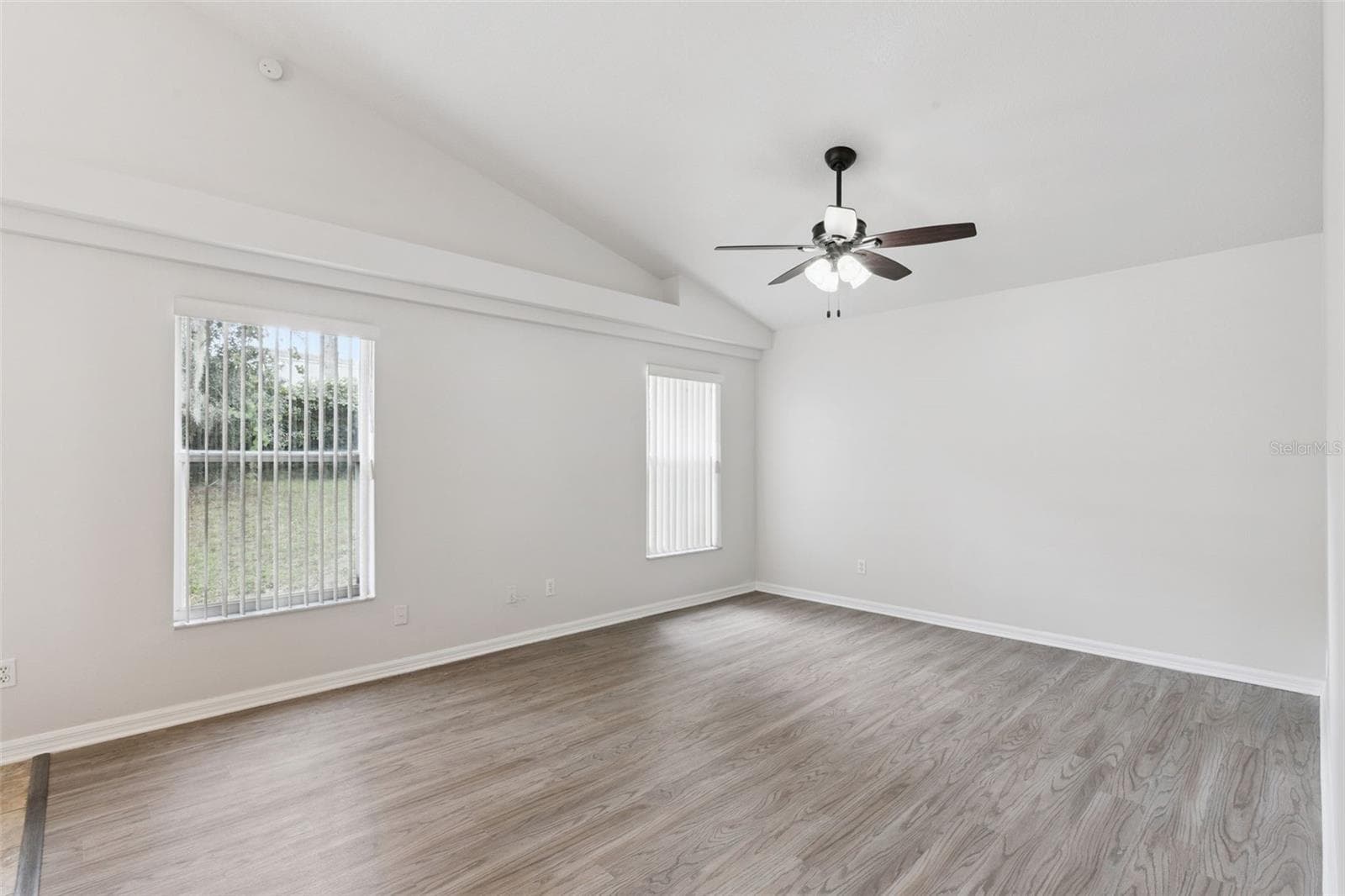 Single Family Residence at 5483 GLEN OAK PL, SANFORD, photo 17 of 29