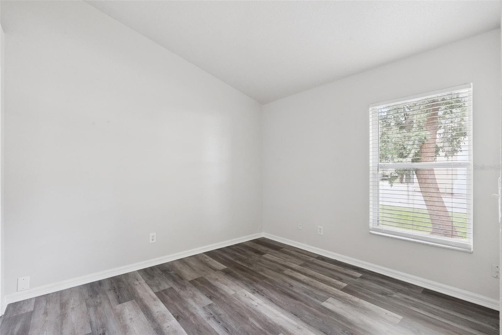 Single Family Residence at 5483 GLEN OAK PL, SANFORD, photo 19 of 29