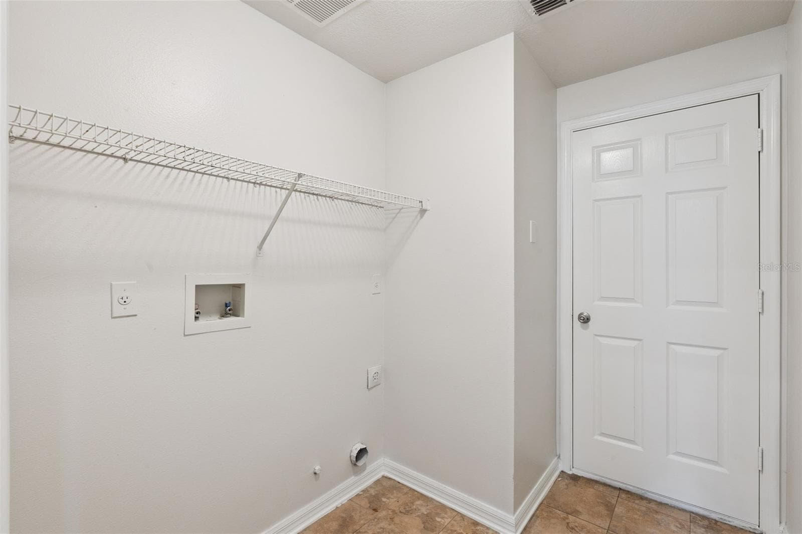 Single Family Residence at 5483 GLEN OAK PL, SANFORD, photo 21 of 29