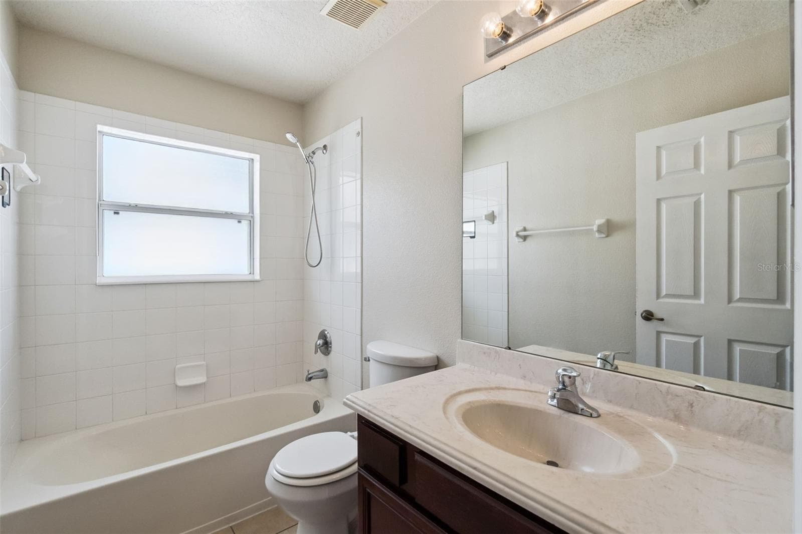 Single Family Residence at 14108 BUDWORTH CIR, ORLANDO, photo 17 of 48