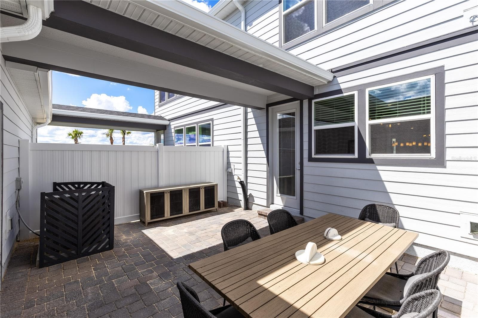Model Home Design Only. Pictures and furnishings are for illustrative purposes only. Elevations, colors and options may vary. Furniture is for model home staging only. - 4580 ORCHARD VIEW ALLEY, CLERMONT