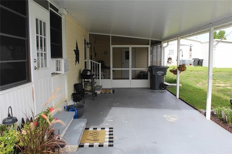 Manufactured Home at 6369 ELMWOOD AVE, LAKE WALES, photo 7 of 14